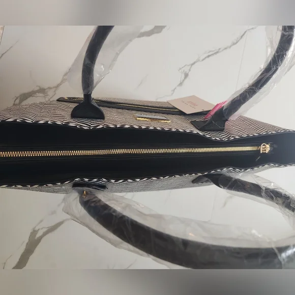 Trina Turk Tote Bag. Great Sleek Black & White Pattern. - Picture 7 of 13